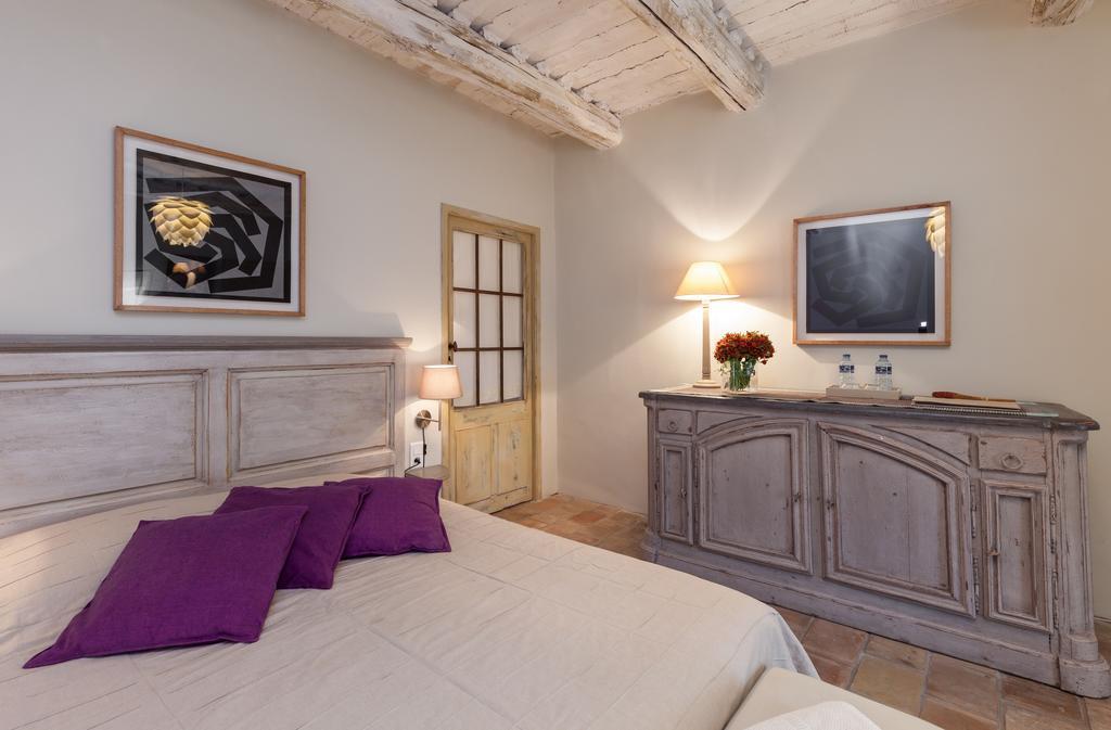 La Louviere Des Bruyeres Bed & Breakfast Robion en Luberon Ruang foto