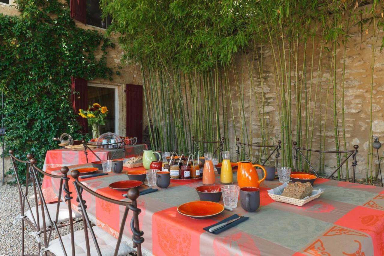La Louviere Des Bruyeres Bed & Breakfast Robion en Luberon Bagian luar foto