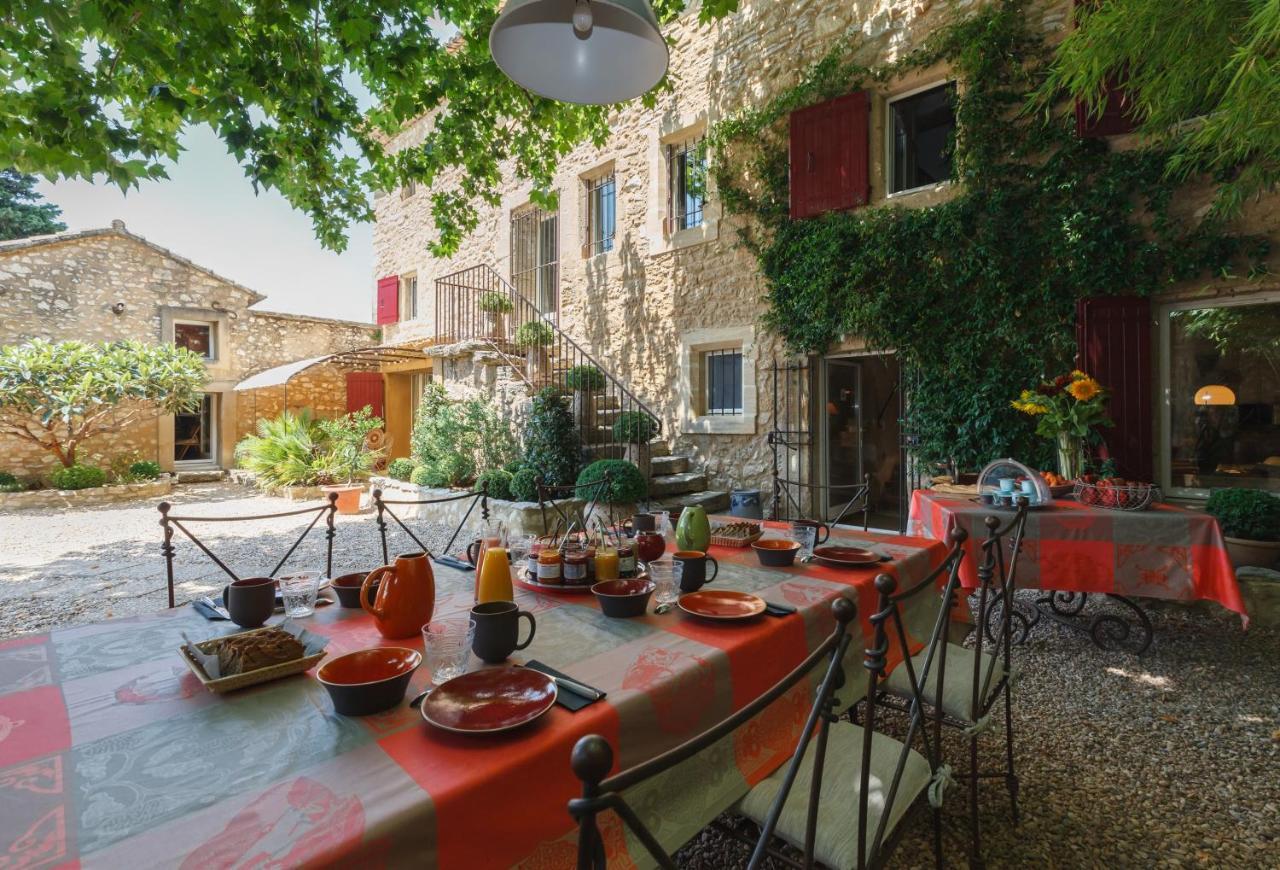 La Louviere Des Bruyeres Bed & Breakfast Robion en Luberon Bagian luar foto