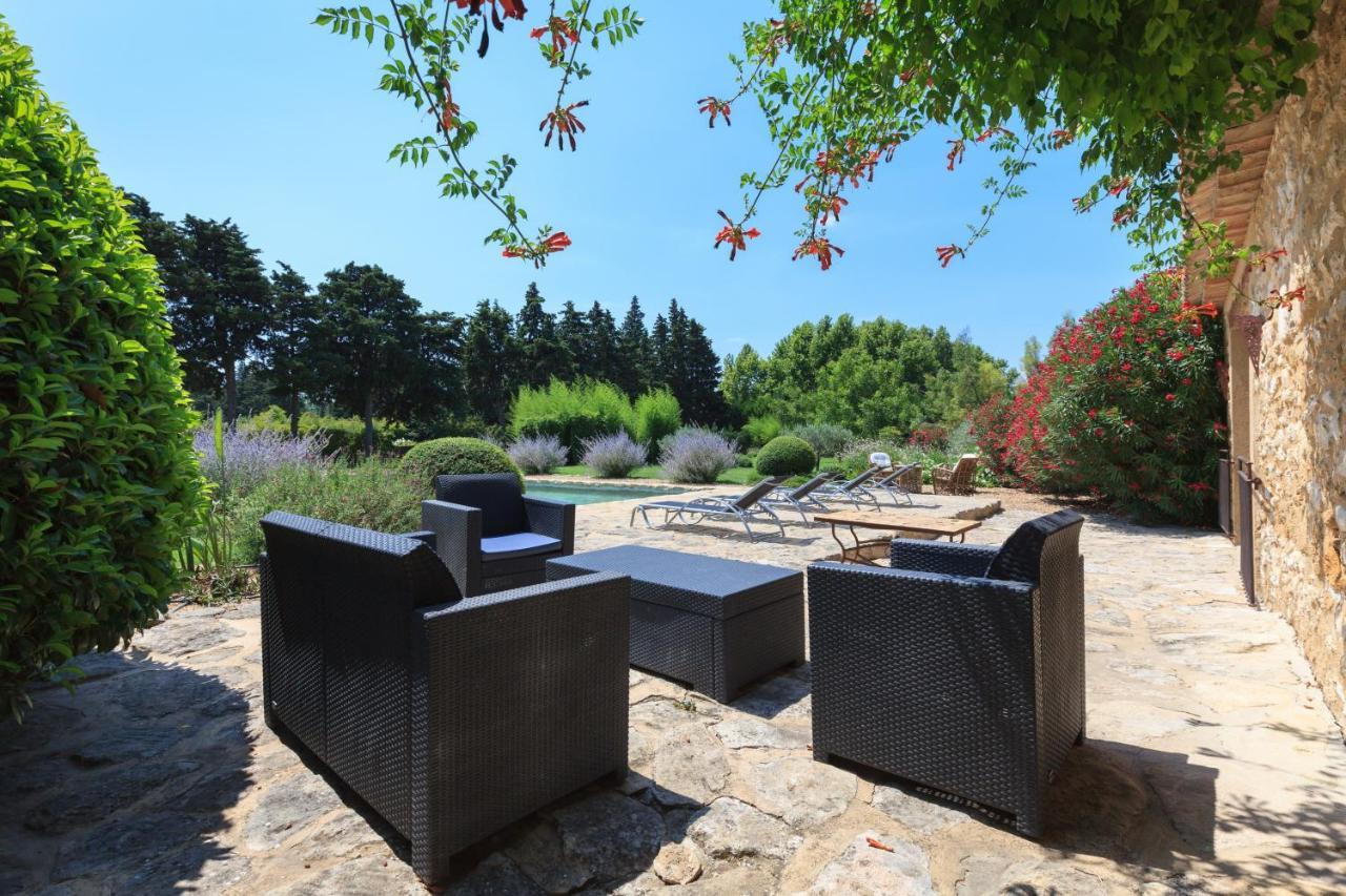 La Louviere Des Bruyeres Bed & Breakfast Robion en Luberon Bagian luar foto